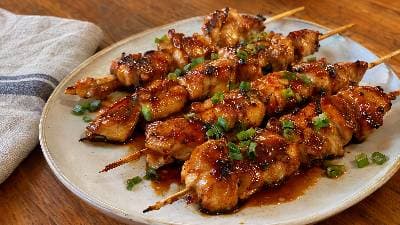 Yakitori de Frango com Molho de Soja